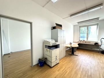 Rd. 19 m² großes Büro in der Puchstraße im Grazer Bezirk Puntigam, 8055 Graz, Büro/Praxis