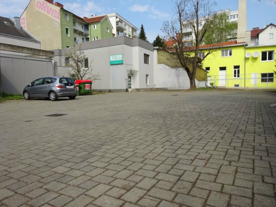 KFZ-Abstellplätze im Freien in der Friedhofgasse – nahe dem Hauptbahnhof zu vermieten - Bild