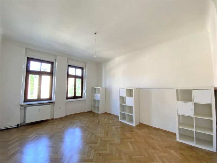 PROVISIONSFREI - Schöne WG-geeignete 4-Zimmer-Altbauwohnung mit separater Küche und Balkon in bester Lage, nähe TU Graz – 4er WG geeignet - Bild