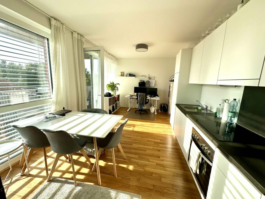 PROVISIONSFREI - Perfekt aufgeteilte, sonnige 2-Zimmer-Wohnung mit Balkon und KFZ-Abstellplatz in einem modernen Neubau - Bild