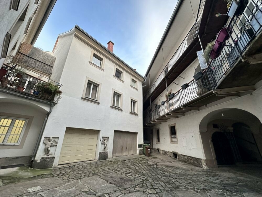 KFZ-Garagenabstellplatz in zentraler Lage in der Dominikanergasse/Maria-Stromberger-Gasse zu vermieten - Bild