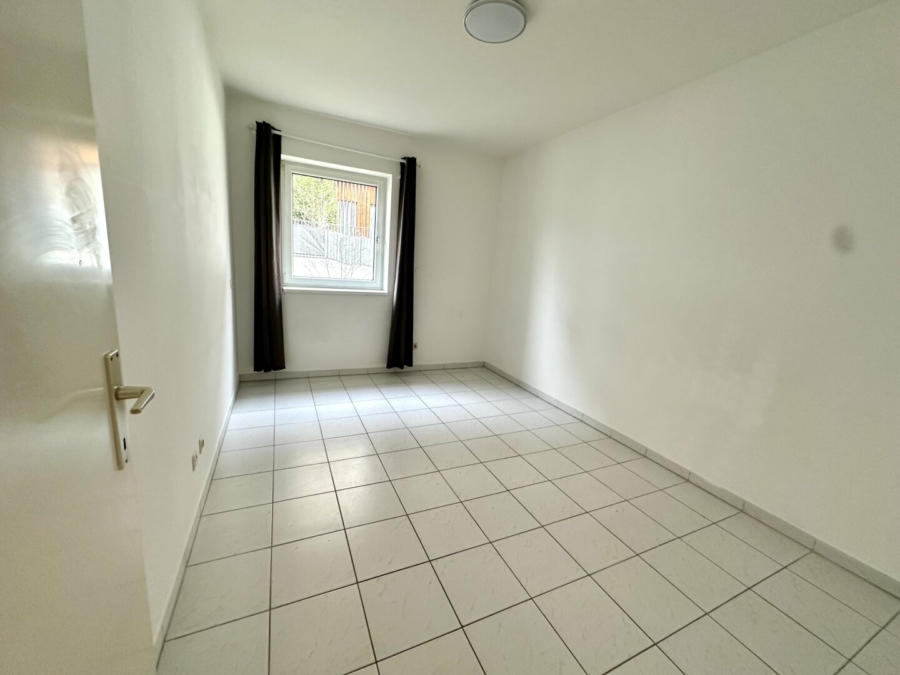 Airbnb - Nutzung möglich! Schönes 2-Zimmer-Büro in absoluter bester Lage direkt bei der Karl-Franzens-Universität in der Heinrichstraße - Bild