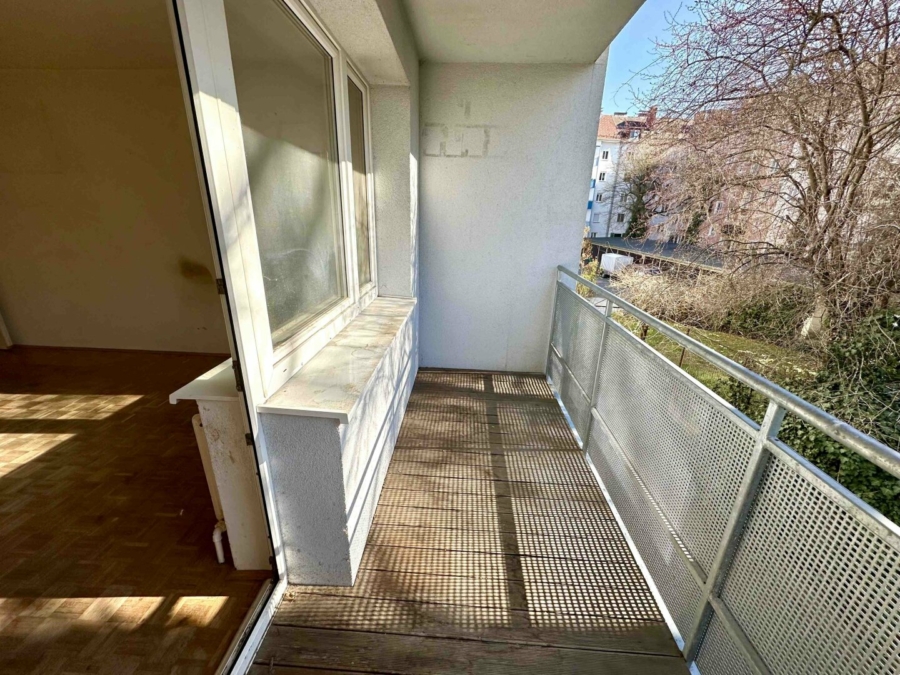 Wohnen in St. Leonhard! - in sanierungbefindliche Idealgeschnittene 4-Zimmer-Wohnung mit zwei sonnigen Balkonen in der Pappenheimgasse im Grazer Bestbezirk St. Leonhard - Bild