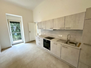 Erstbezug nach Sanierung – stilechte 3-Zimmer-Altbauwohnung mit Balkon und extra Essküche in zentraler Grazer Stadtlage – PROVISIONSFREI, 8020 Graz, Wohnung