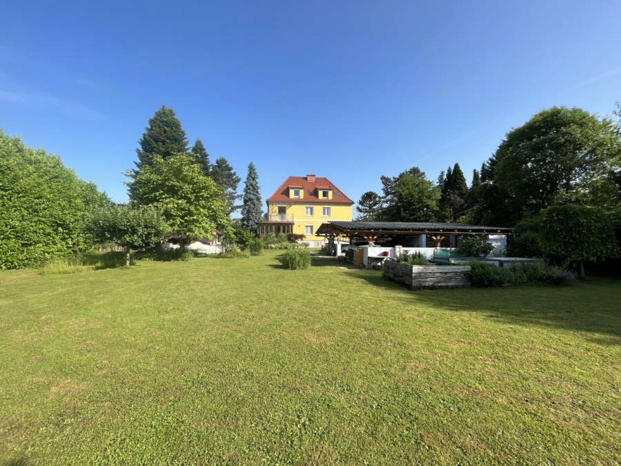 Wunderschönes Einfamilienhaus in exklusiver Lage mit rund 1.996 m² Grund in St. Peter - Bild