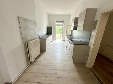 ERBEZUG NACH SANIERUNG! Ansprechende 3- Zimmer-Altbauwohnung mit Balkon nahe des Jakominiplatzes und des Augartens in Grazer Bezirk Jakomini – Provisionsfrei!, 8010 Graz, Wohnung