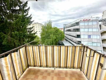 Repräsentative neusanierte Altbau-3-Zimmer Wohnung mit extra Küche und sonnigem Balkon in der Jakob-Redtenbacher-Gasse im Grazer Bestbezirk Jakomini, 8010 Graz, Wohnung