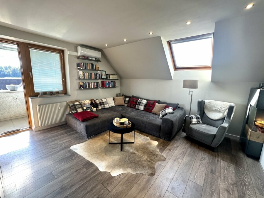 Wohnen im Grünen! 2-Zimmer-Wohnung mit extra Küche und sonnigem Balkon im Süden von Graz - Bild