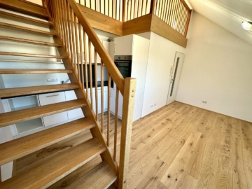 Erstbezug nach Sanierung – Wunderschöne Maisonette mit Dachterrasse und 3 Zimmer in absoluter Bestlage direkt gegenüber der Karl-Franzens-Universität, 8010 Graz, Dachgeschosswohnung