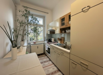 Single-/Studentenhit! Charmante, vermietete Altbauwohnung mit einem rd. 14 m² großen Eigengarten in ruhiger Lage unmittelbar beim Grazer Augarten, 8010 Graz, Wohnung