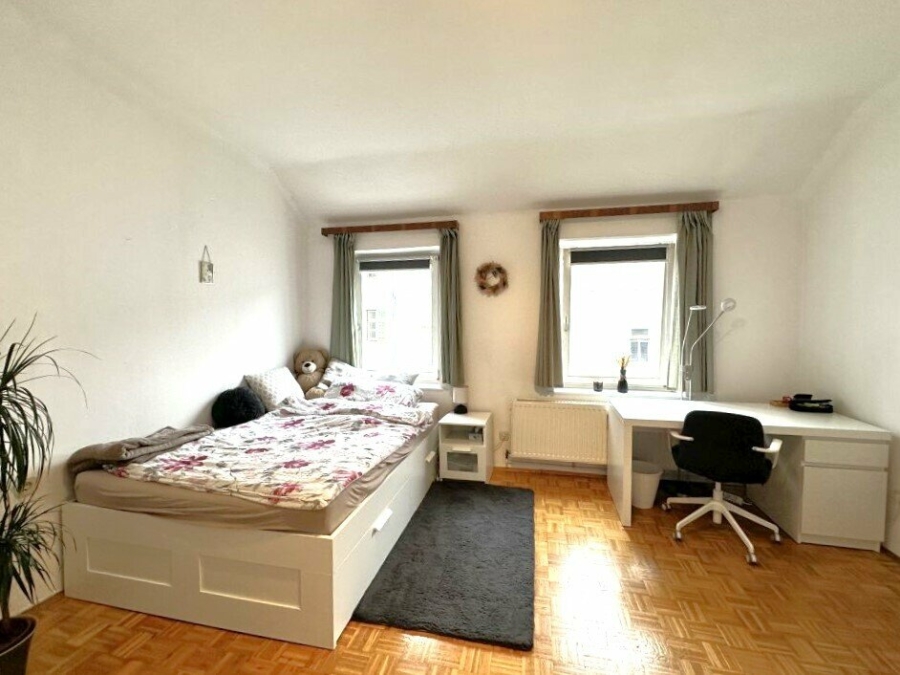 Charmante 3-Zimmer-Altbauwohnung mit Balkon in zentraler Grazer Lage nähe Augarten – befristet vermietet - Bild