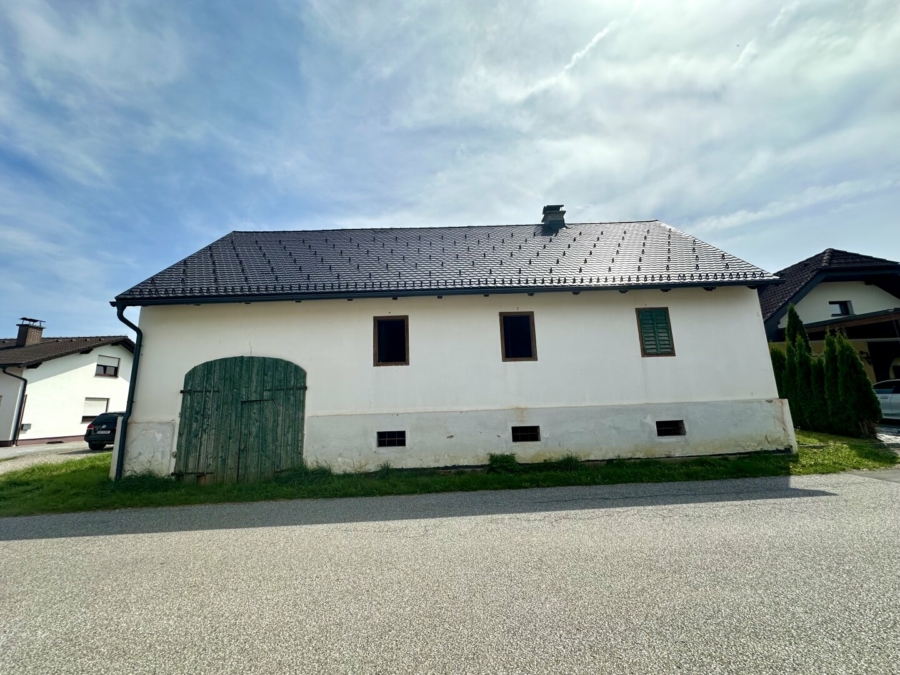 Wunderschöne Liegenschaft mit viel Potenzial und wunderschönem Weitblick in der Oststeiermark - Bild