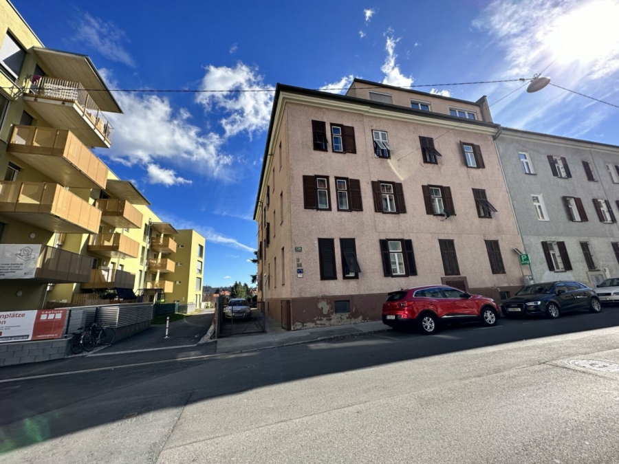 4-geschossiges Zinshaus mit 16 Wohneinheiten und gefördertem Dachgeschossausbau - Bild