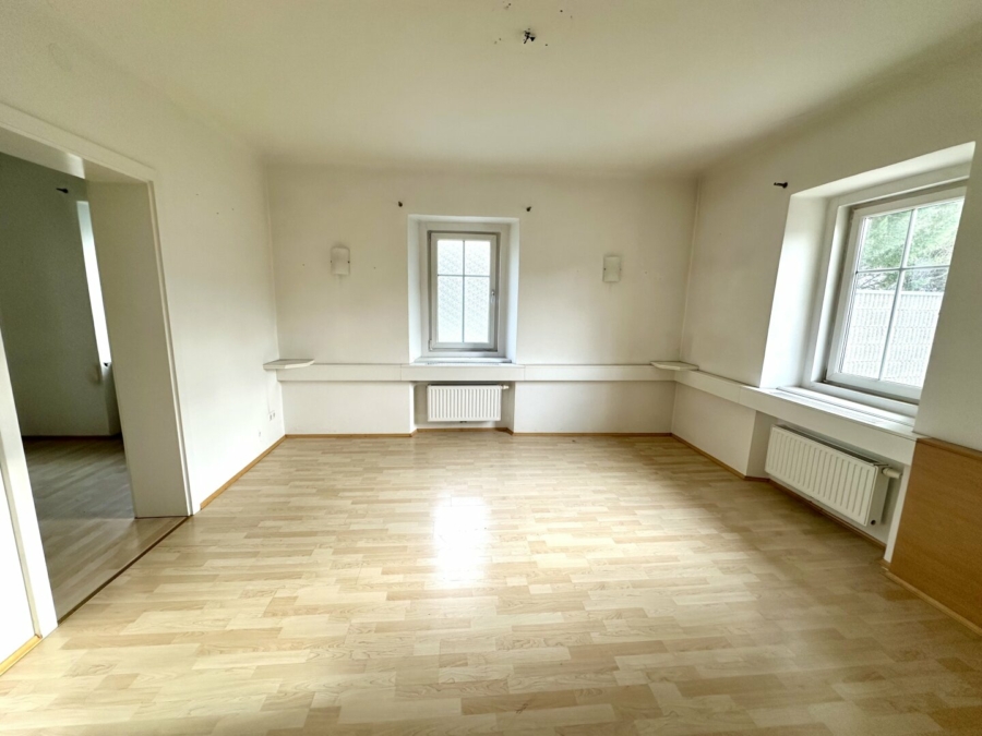 Großzügige Büro-/ Praxis-/ Gewerbefläche im schönen Altbau in gut frequentierter Lage im Grazer Bestbezirk Mariatrost - Bild