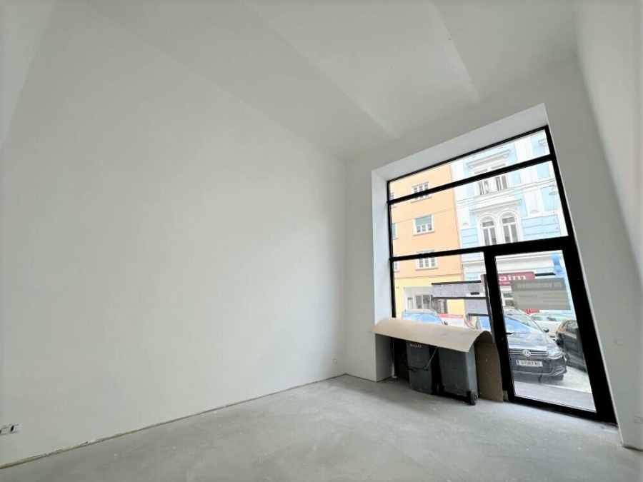 Erstbezug nach hochwertiger Sanierung - Gewerbefläche in Bestlage - 1. Bezirk Innere Stadt direkt in der Raubergasse/Ecke Joanneumring mit Gastgartenmöglichkeit - Bild