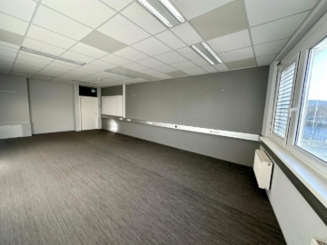 Ideal-geschnittene, barrierefreie Bürofläche in zentraler und frequentierter Lage im Grazer Bezirk Strassgang, 8054 Graz, Büro/Praxis