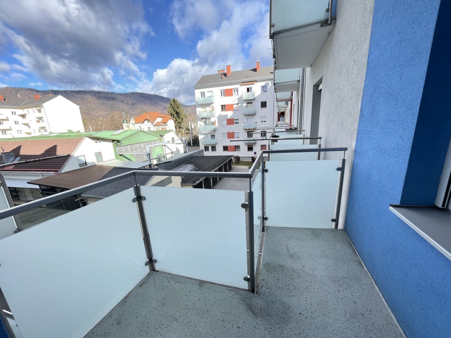 Sanierte 2-Zimmer-Wohnung mit Balkon in ruhiger Seitengasse - Provisionsfrei!
