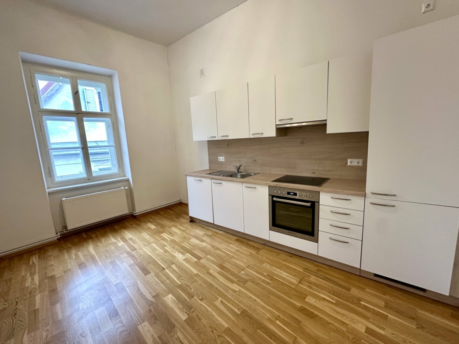 Zentralgelegene 2-Zimmer-Altbauwohnung mit extra Essküche im Herzen von Graz nahe dem Grazer Hauptplatz und Schloßberg - Provisionsfrei! - Bild