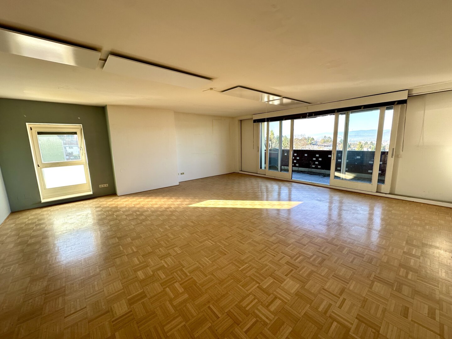 Wunderschöne Maisonette-Wohnung mit 5 Zimmer, sonnigem Balkon und traumhaften Ausblick in Grazer Bezirk Waltendorf - Provisionsfrei!