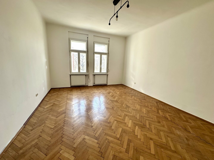 WG-taugliche neu sanierte 3-Zimmer-Wohnung mit extra Essküche und sonnigem Balkon in zentraler Lage nahe Grazer Lendplatz - Provisionsfrei! - Bild