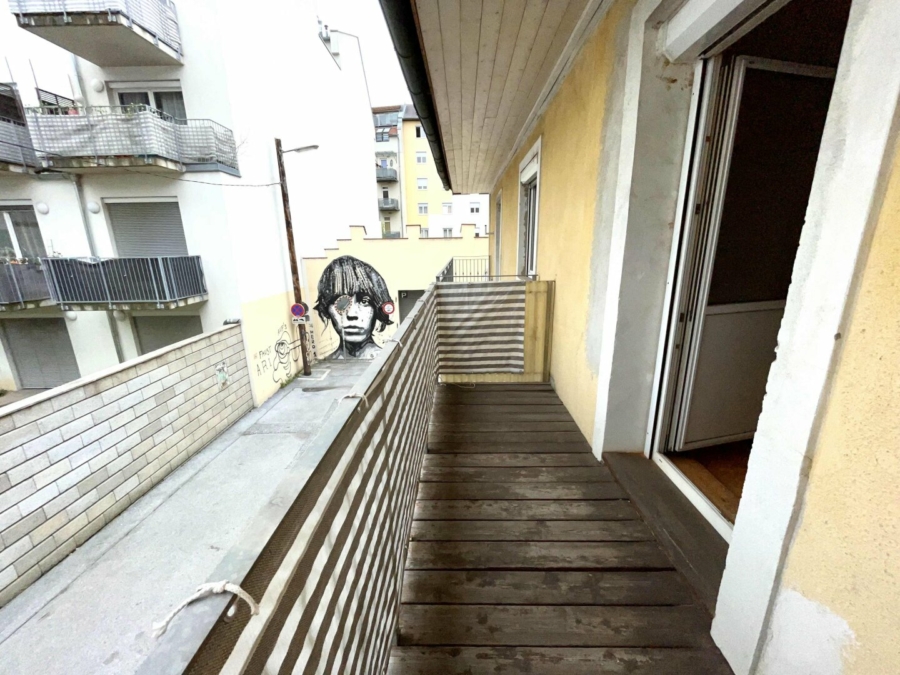 1. Monat mietfrei! Gemütliche 2-Zimmer-Wohnung mit einem gemütlichen Balkon in zentraler Lage nahe zur Innenstadt - Provisionsfrei - Bild