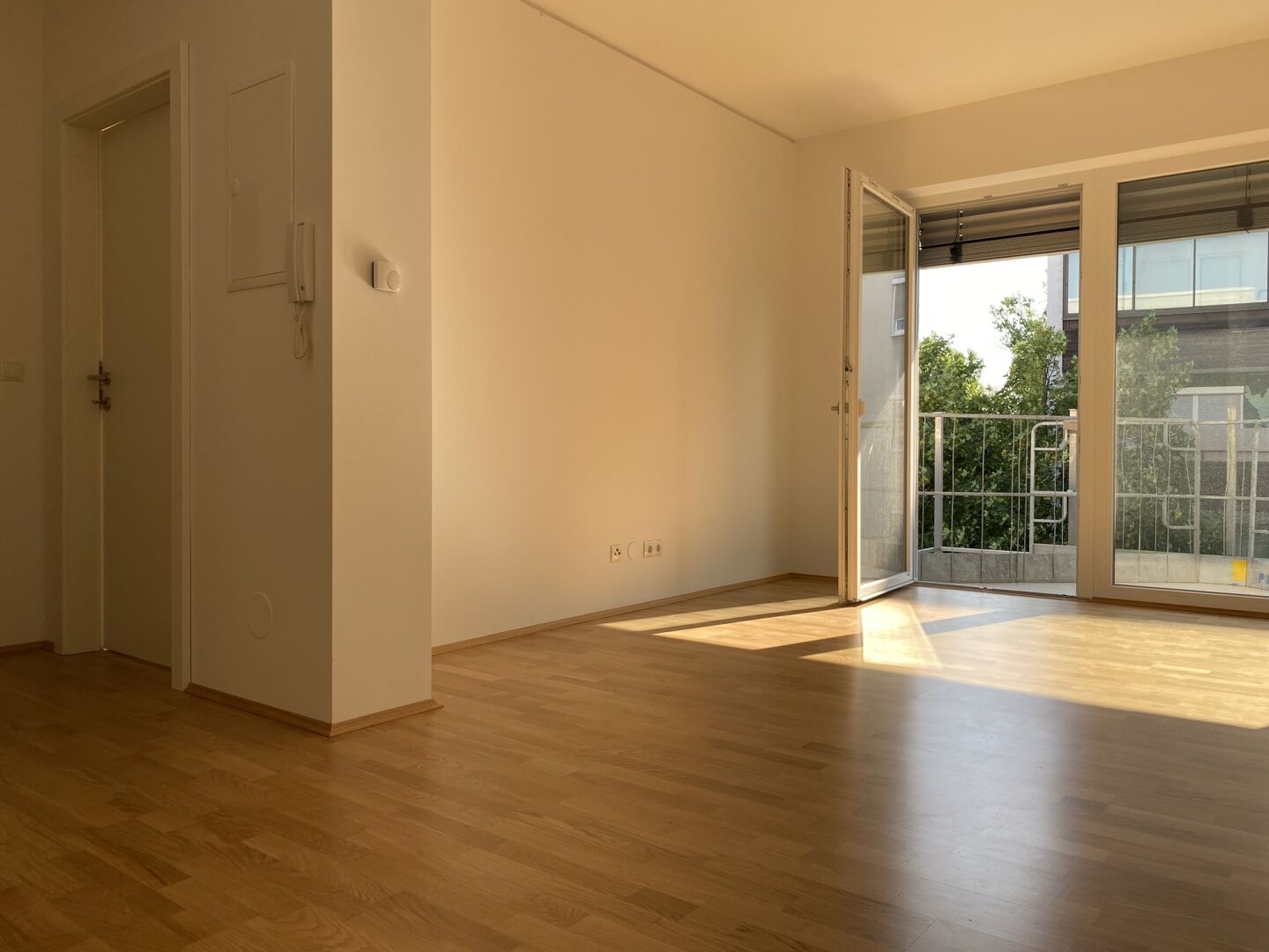 Provisionsfrei - Moderne 2-Zimmer-Wohnung mit süd-westlichem Balkon in sehr zentraler Lage
