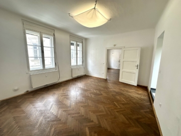 Ideal geschnittene 2-Zimmer-Wohnung mit sonniger XXL-Terrasse und Garten im Herzen der Grazer Altstadt direkt am Karmeliterplatz, am Schloßberg und am Stadtpark – 1. Bezirk Innere Stadt, 8010 Graz, Wohnung