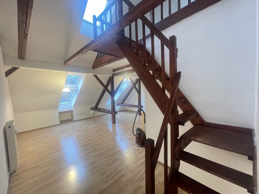Provisionsfrei - Einzigartige 2-Zimmer-Wohnung mit Galerie und Klimaanlage in zentraler Grazer Lage - Bild