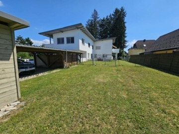 Wunderschöne 3-Zimmer-Wohnung mit rund 141 m² großen Eigengarten, Balkon und 2 -KFZ Carport-Abstellplätzen, 8054 Graz, Wohnung