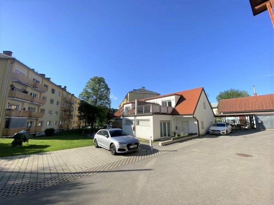 Umfassend saniertes Zinshaus mit drei Wohneinheiten im beliebten Grazer Bezirk Mariatrost - Bild