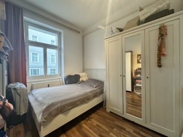 Single-/Studentenhit! Charmante, vermietete Altbauwohnung mit einem rd. 14 m² großen Eigengarten in ruhiger Lage unmittelbar beim Grazer Augarten, 8010 Graz, Wohnung