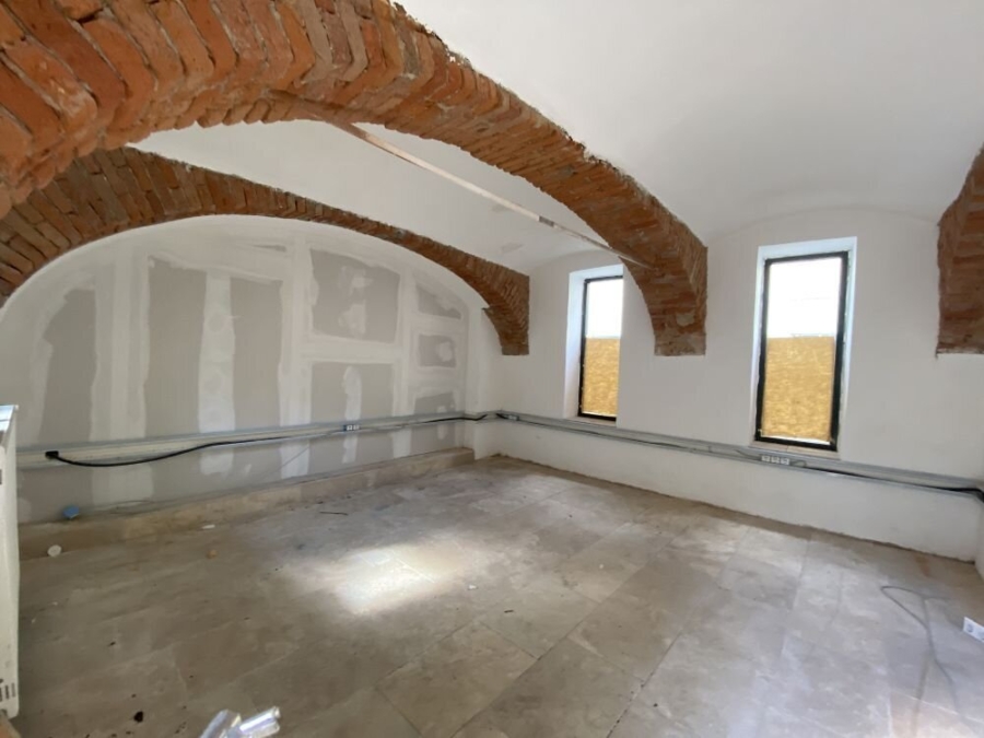 PROVISIONSFREI! Sanierte Gewerbefläche nutzbar als Atelier, Lager oder Büro im zentralen Altbaujuwel in der Weizer Innenstadt - Bild