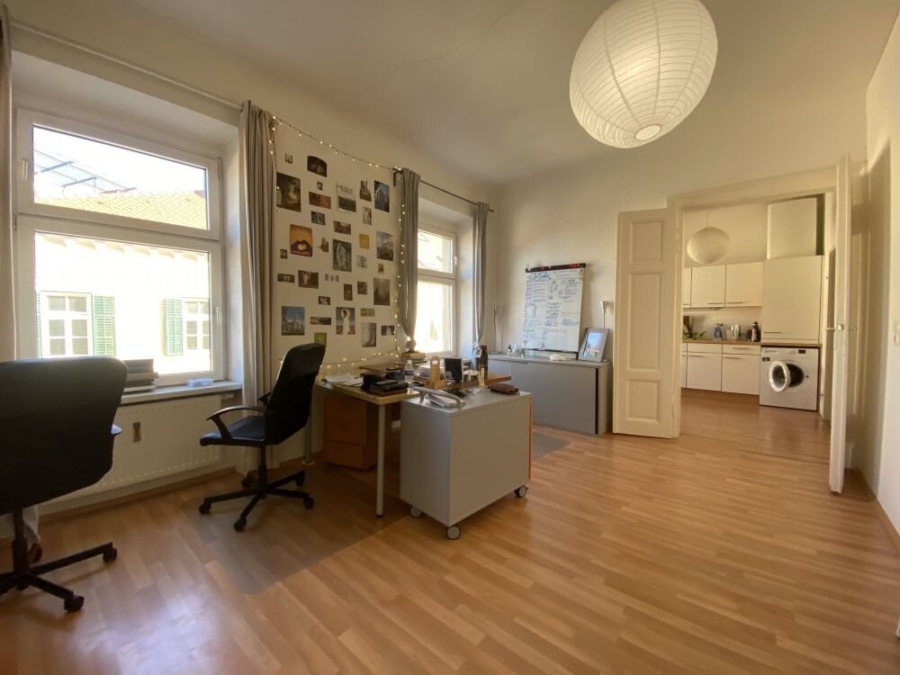 Sehr großzügige 3-Zimmer-Wohnung gegenüber der Kunstuniversität in bester Lage – WG tauglich - Provisionsfrei! - Bild