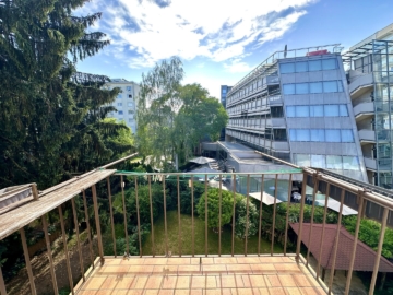 Ansprechende wunderschön sanierte 3-Zimmer-Altbauwohnung mit Balkon nahe des Jakominiplatzes und des Augartens in Grazer Bezirk Jakomini, 8010 Graz, Wohnung