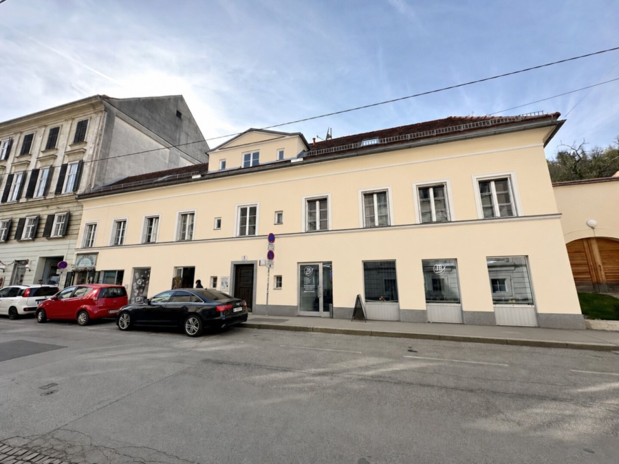 Gut sichtbares Gewerbeobjekt in bester Lage im Herzen der Grazer Altstadt direkt am Karmeliterplatz, am Schloßberg und am Stadtpark - 1. Bezirk Innere Stadt - Bild