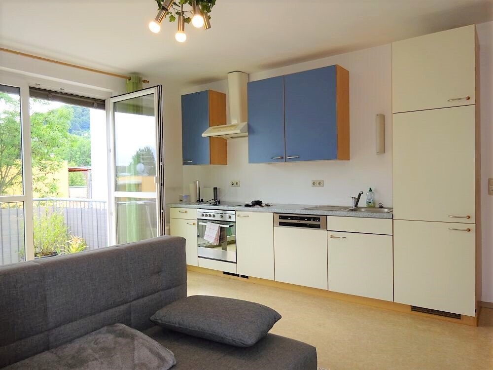 Lichtdurchflutete 2-Zimmer-Wohnung mit großzügigem Balkon in ruhiger Lage - Provisionsfrei!