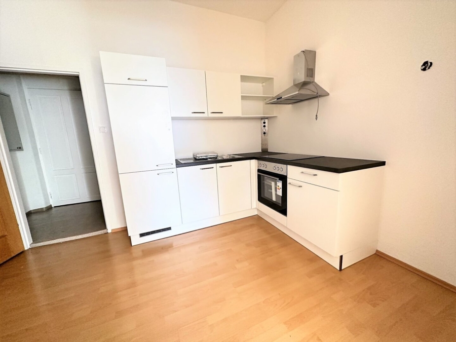 PROVISIONSFREI - Gemütliche 2-Zimmer Wohnung mit extra Küche in unmittelbarer Nähe zur AVL - Bild