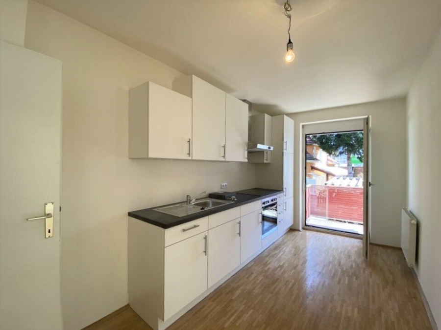 Perfekte Innenstadtwohnung mit drei Zimmern, separater Küche und Balkon - Provisionsfrei - Bild