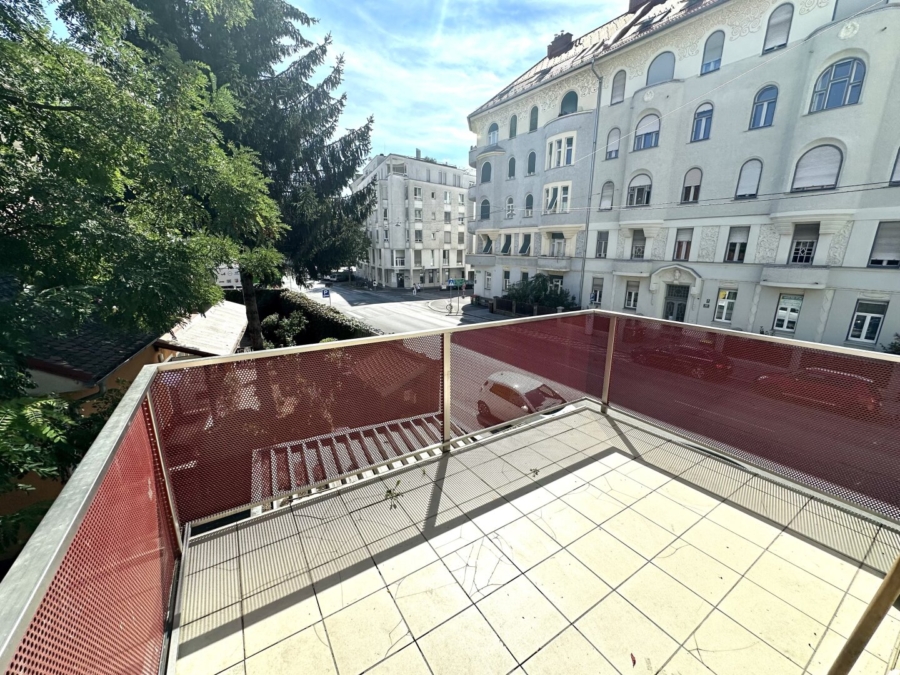 Perfekte Innenstadtwohnung mit drei Zimmern, separater Küche und Balkon - Provisionsfrei - Bild