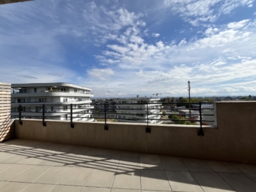 Wunderschöne 4-Zimmer-Wohnung mit rund 33 m² großer Dachterrasse und 1 KFZ-Tiefgaragen-Abstellplatz, 8054 Graz, Wohnung