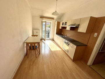 Charmante 3-Zimmer-Altbauwohnung mit Balkon in zentraler Grazer Lage nähe Augarten, 8010 Graz, Wohnung