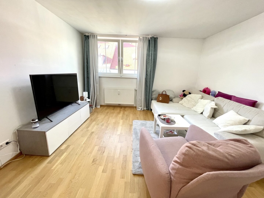 Anlegerwohnung - 3-Zimmer-Wohnung in absolut guter und zentraler Lage – direkt bei der TU - umfassend saniert - Bild