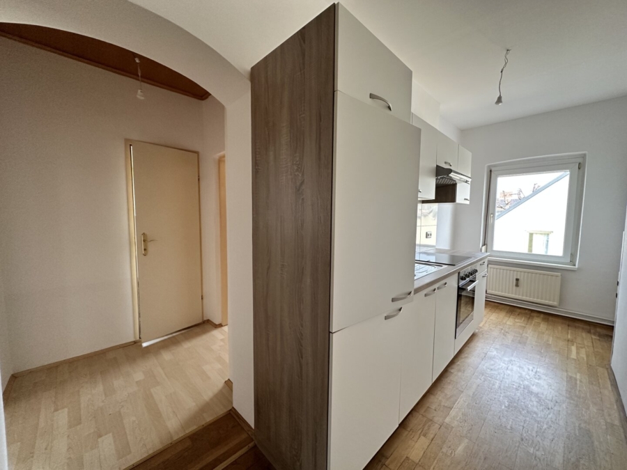 Toll geschnittene 2-Zimmer-Wohnung mit extra Küche in zentraler Lage zum Schloss Eggenberg & FH Joanneum - Bild