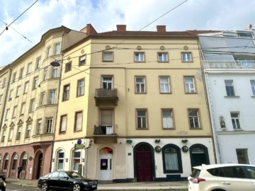 Großzügiges 4-geschoßiges Zinshaus am 1. Grazer Bezirk Innere Stadt direkt beim Jakominiplatz mit erheblichen Mietzins- und Entwicklungspotential, 8010 Graz, Renditeobjekt